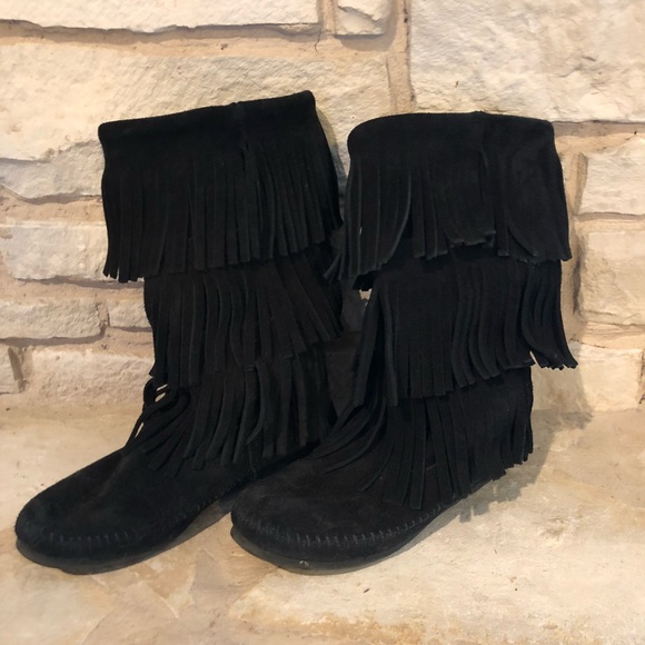 Minnetonka Boots - Picture 3 of 4